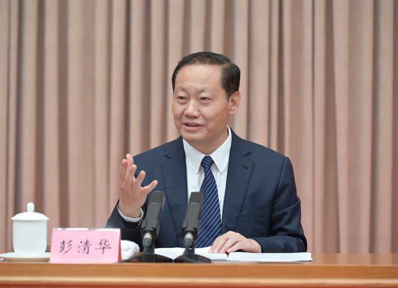 彭清华在省委人才工作会议上强调
以更有效举措更完善制度更广阔舞台聚才用才
加快建设具有全国影响力的创新人才聚集高地和科技创新中心
黄强柯尊平出席「相关图片」