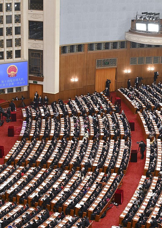 十四届全国人大一次会议举行第二次全体会议「相关图片」
