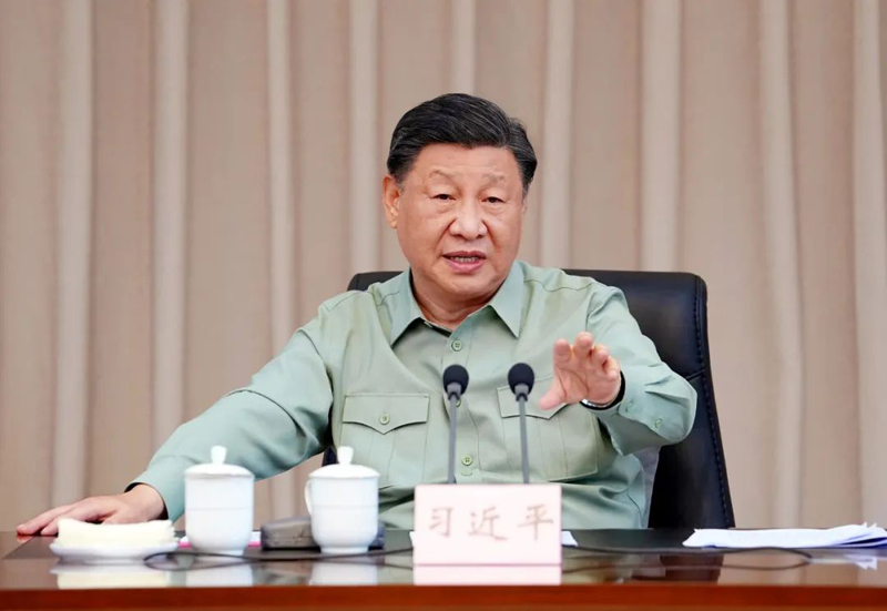 习近平在视察南部战区海军时强调
深化练兵备战 加快转型建设
全面提高部队现代化水平「相关图片」